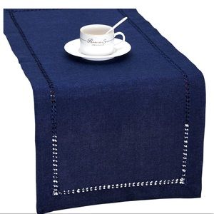 Navy blue tablerunner